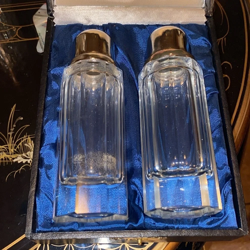Vintage FB Rogers Silver Co. Large Crystal Salt & Pepper Shakers In Orig. Case